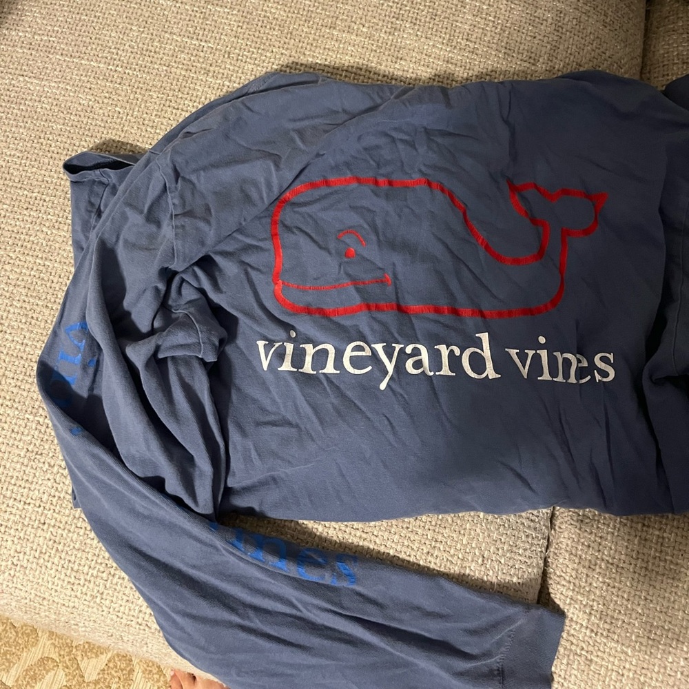 Long sleeve hooded shirt